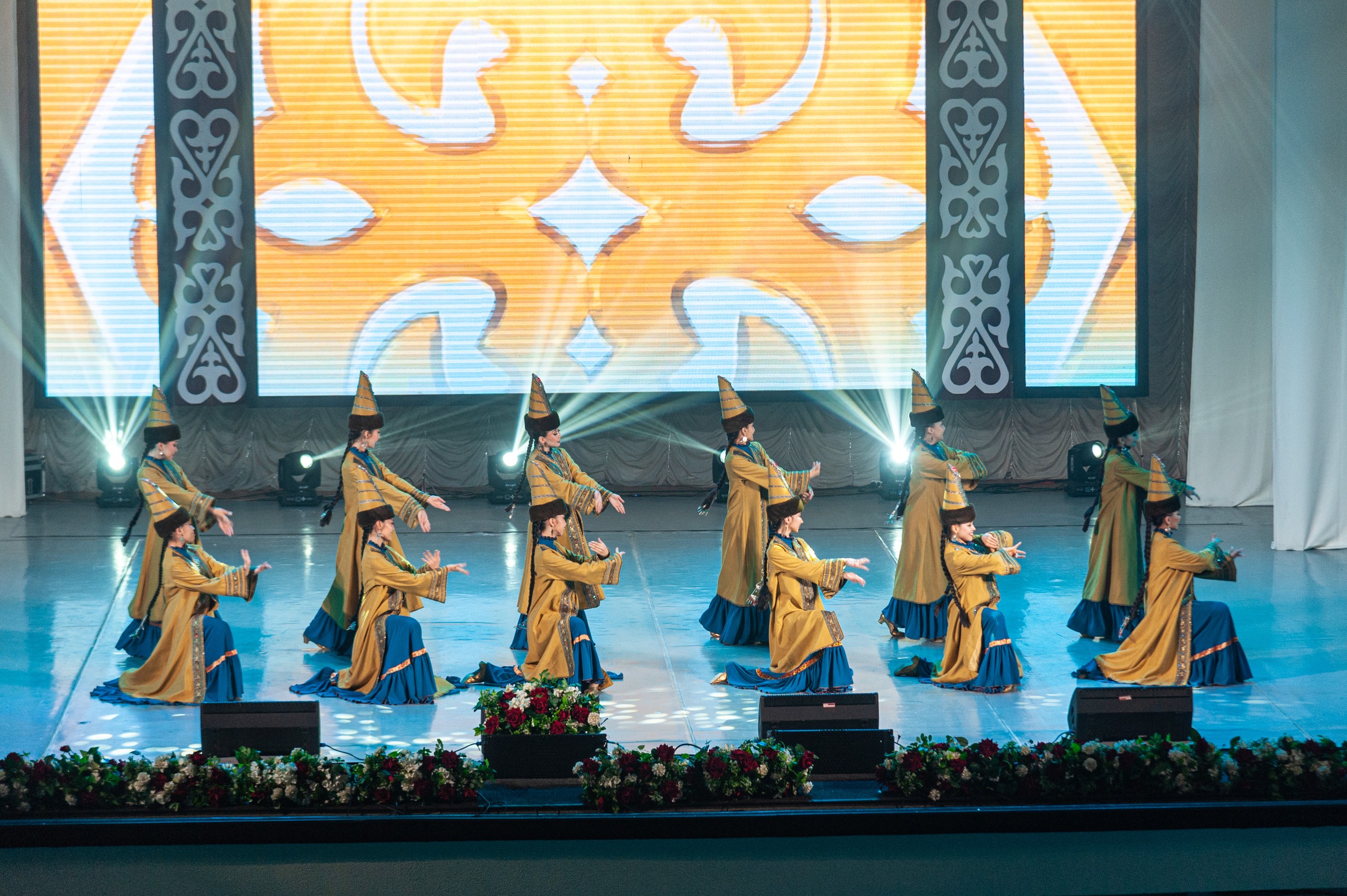 "Акку кыздар"