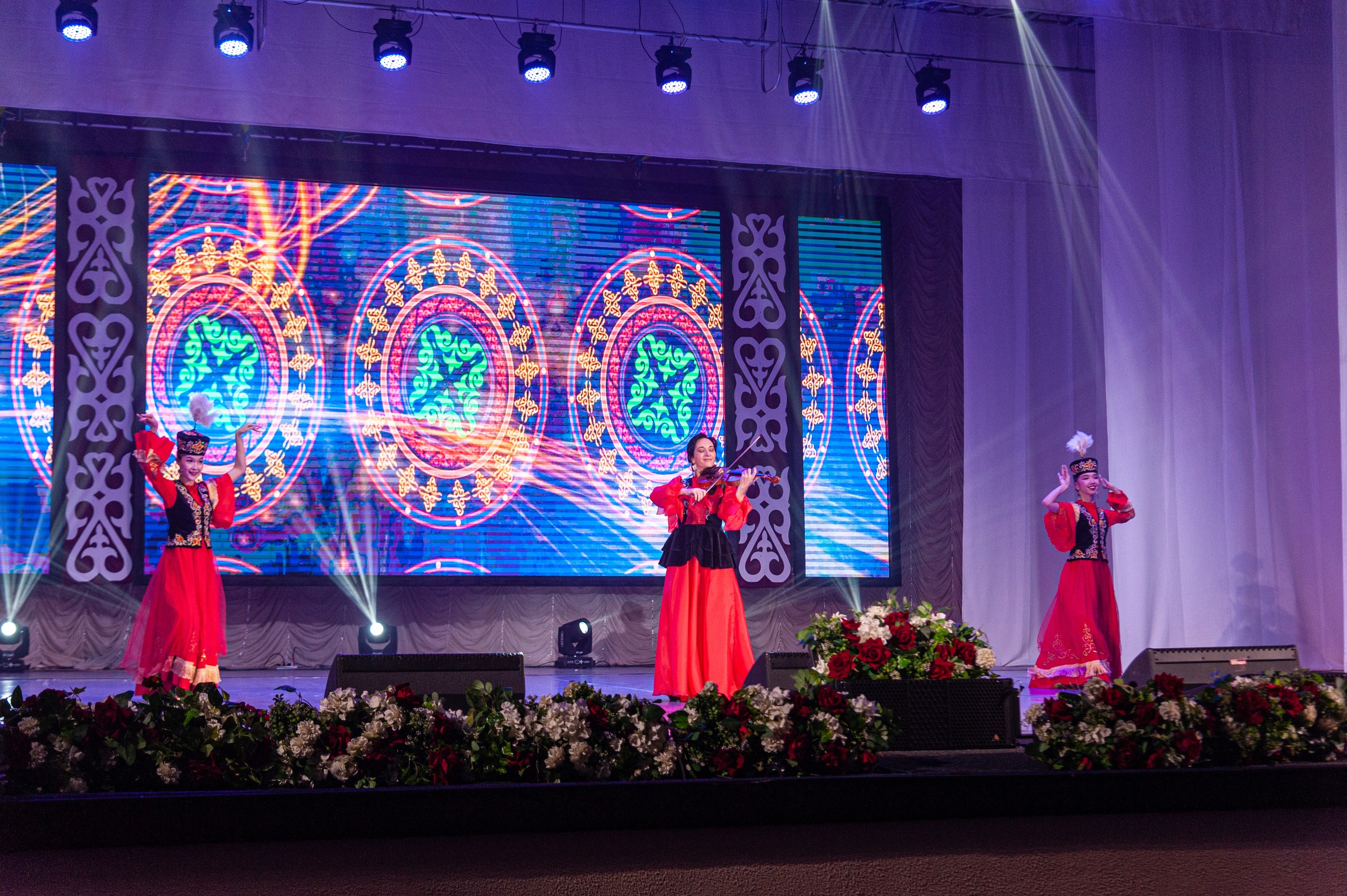 "Акку кыздар"