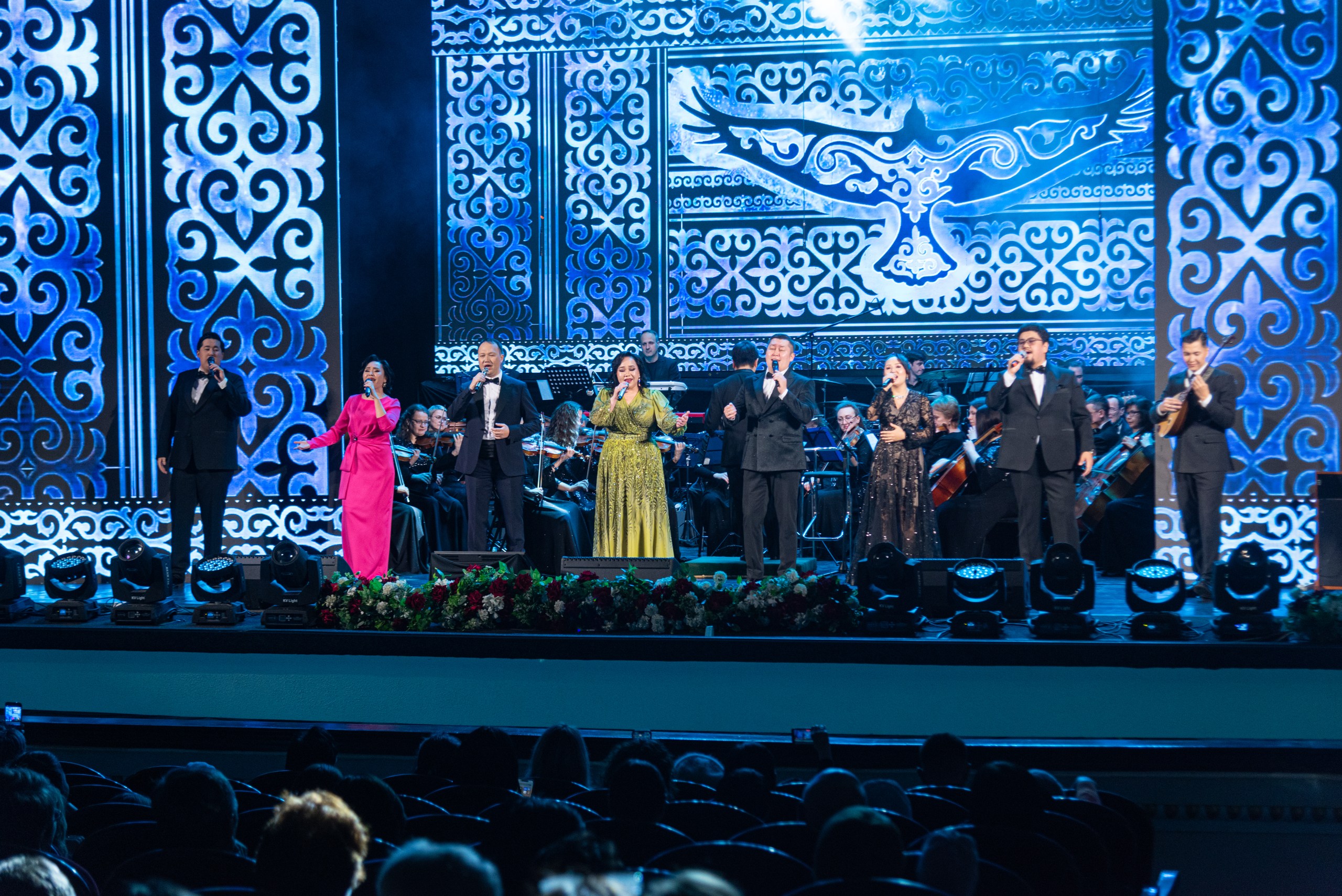 Шырқалсын қазақ әуені